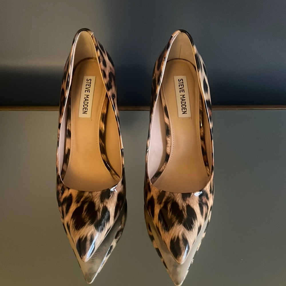 Leopard Patent Pumps